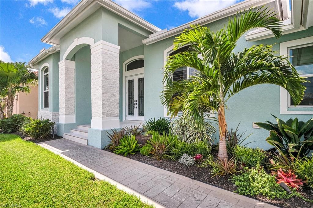 1185 Shenandoah Ct, Marco Island, FL 34145-18