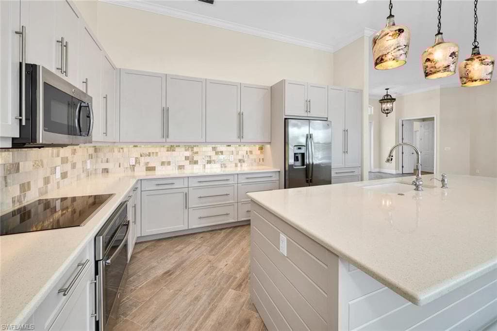 1185 Shenandoah Ct, Marco Island, FL 34145-4