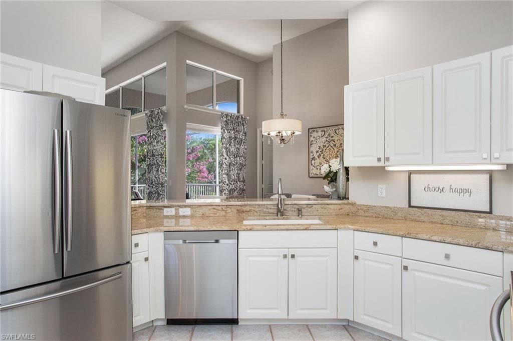 1510 Clermont Dr A201, Naples, FL 34109-9