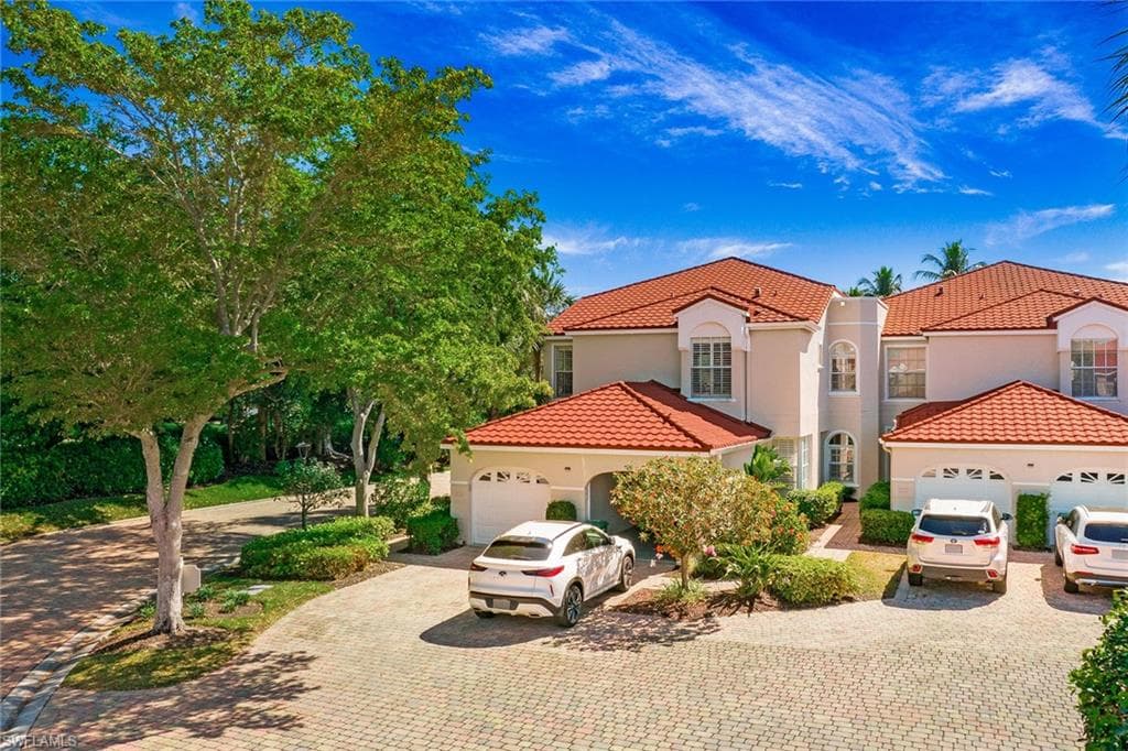 1510 Clermont Dr A201, Naples, FL 34109-25