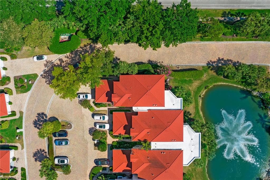 1510 Clermont Dr A201, Naples, FL 34109-27