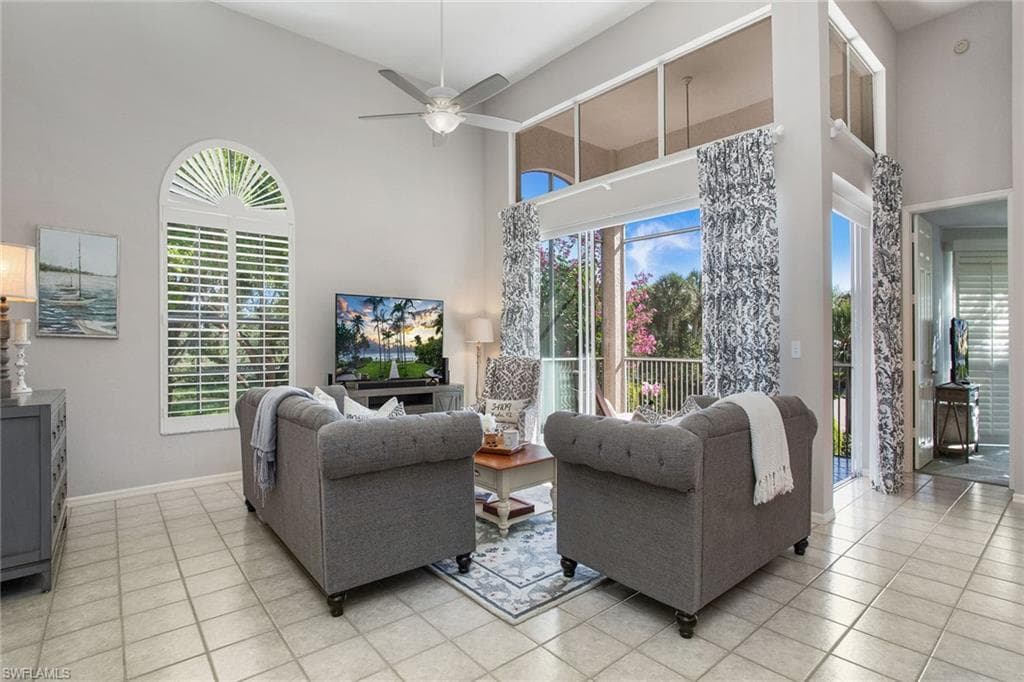 1510 Clermont Dr A201, Naples, FL 34109-6