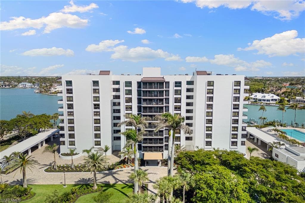 2400 Gulf Shore Blvd N 305, Naples, FL 34103-30