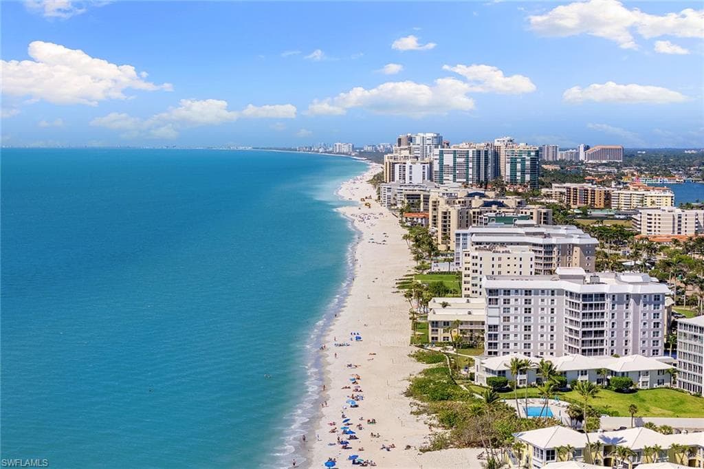 2400 Gulf Shore Blvd N 305, Naples, FL 34103-35