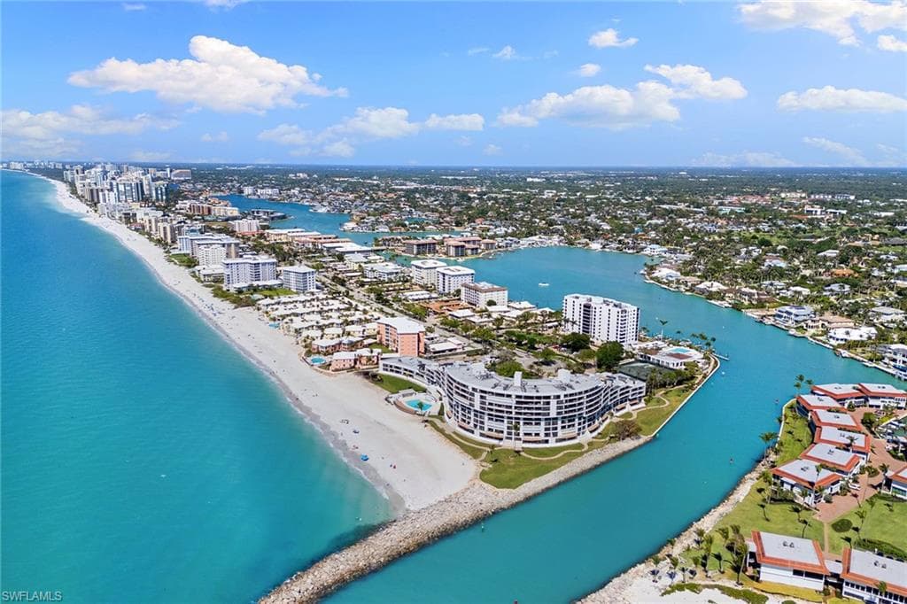 2400 Gulf Shore Blvd N 305, Naples, FL 34103-37