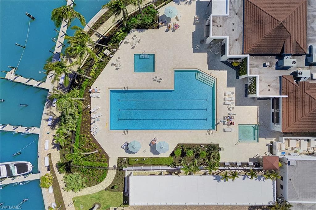 2400 Gulf Shore Blvd N 305, Naples, FL 34103-41