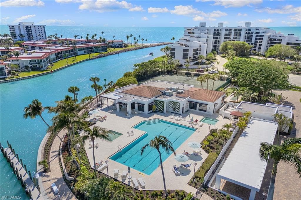 2400 Gulf Shore Blvd N 305, Naples, FL 34103-42