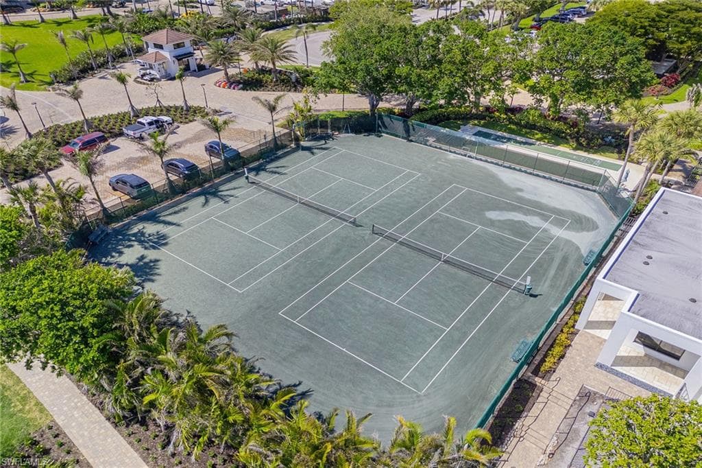 2400 Gulf Shore Blvd N 305, Naples, FL 34103-43