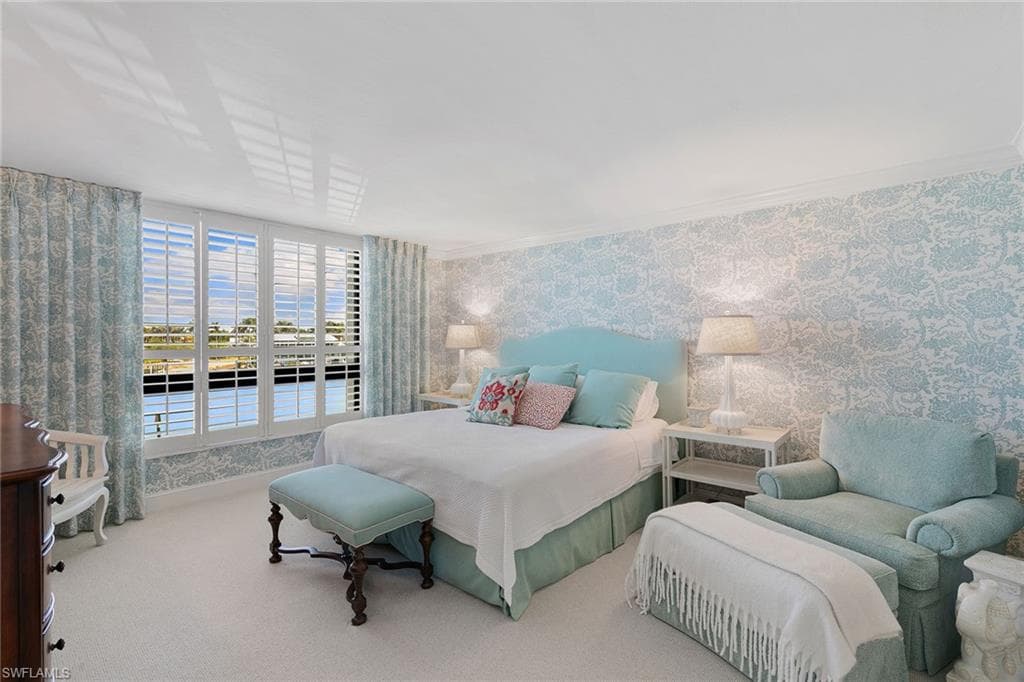 2400 Gulf Shore Blvd N 305, Naples, FL 34103-6