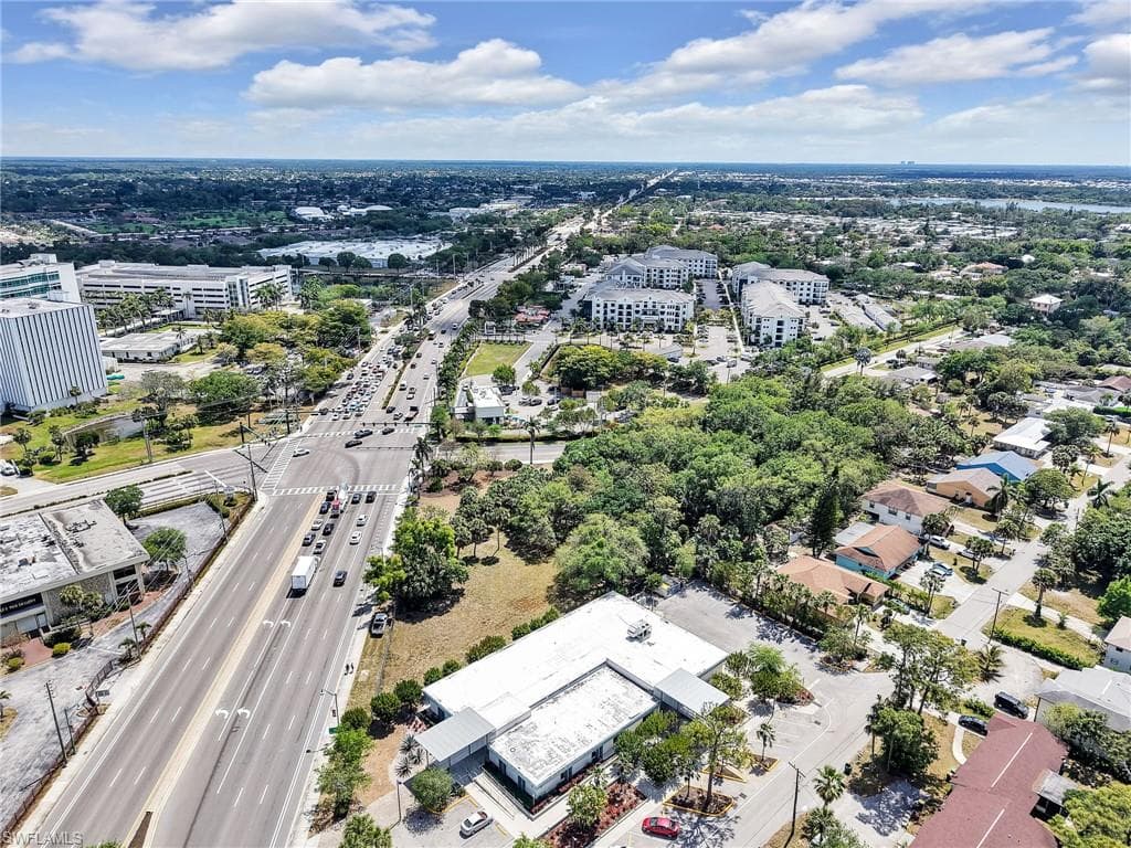3184 Tamiami Trl E, Naples, FL 34112-9