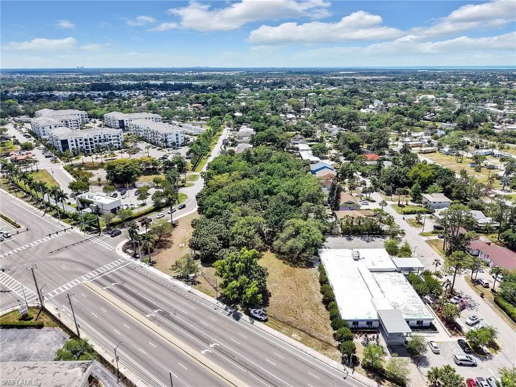 3184 Tamiami Trl E, Naples, FL 34112-7