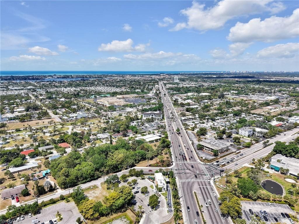 3184 Tamiami Trl E, Naples, FL 34112-8