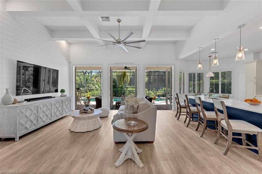 339 Saddlebrook Ln SE, Naples, FL 34110-3
