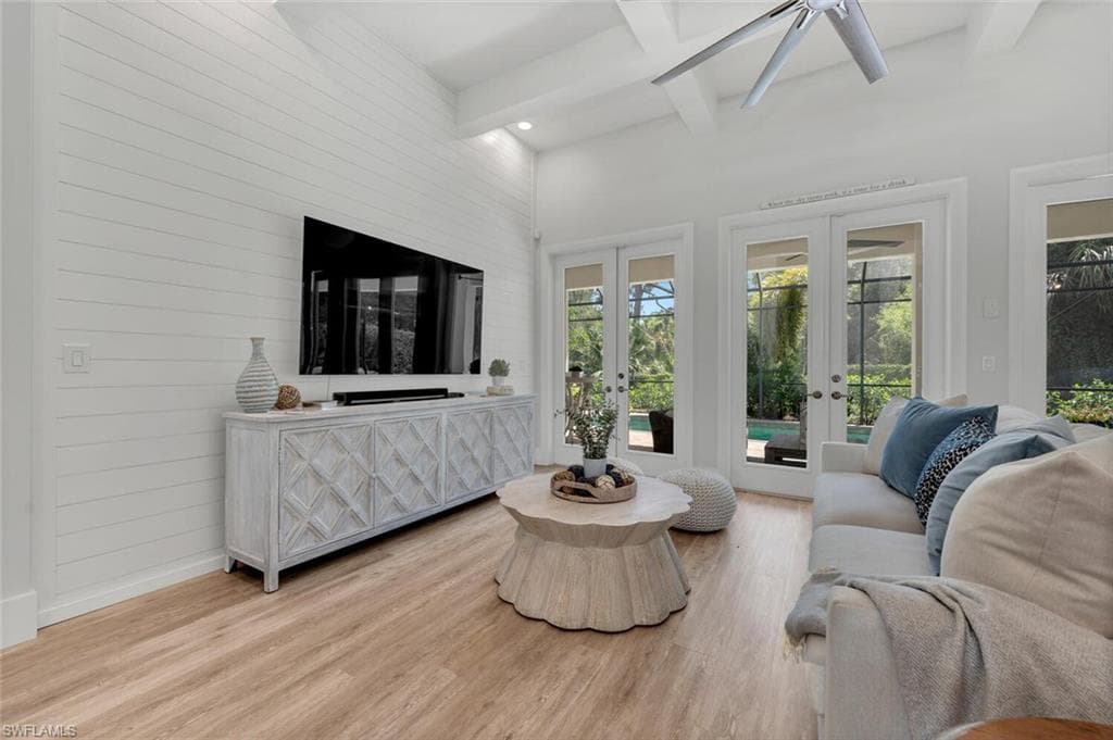 339 Saddlebrook Ln SE, Naples, FL 34110-5