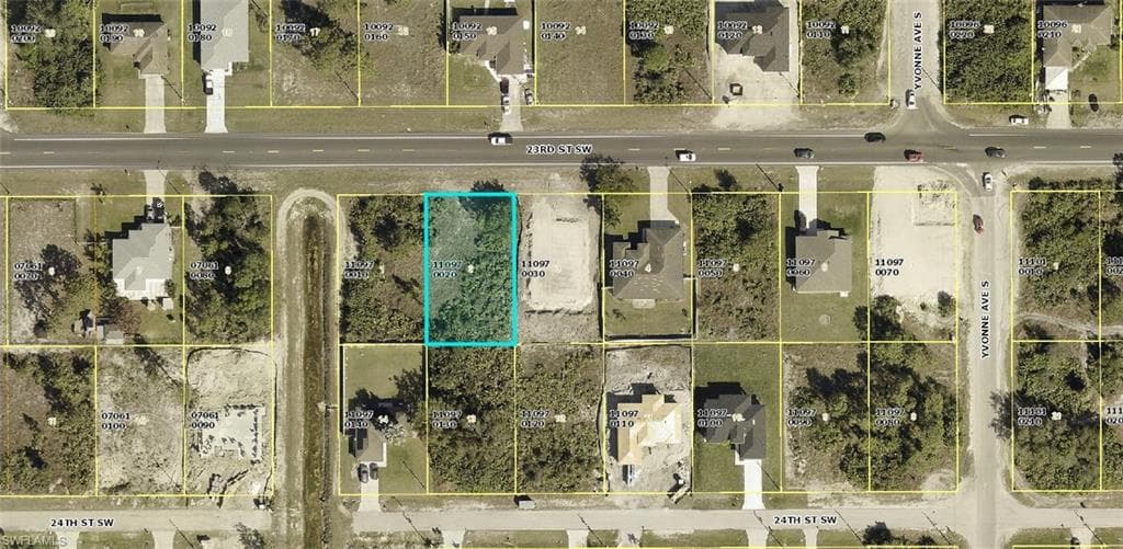 3811 23rd St SW, Lehigh Acres, FL 33976-1