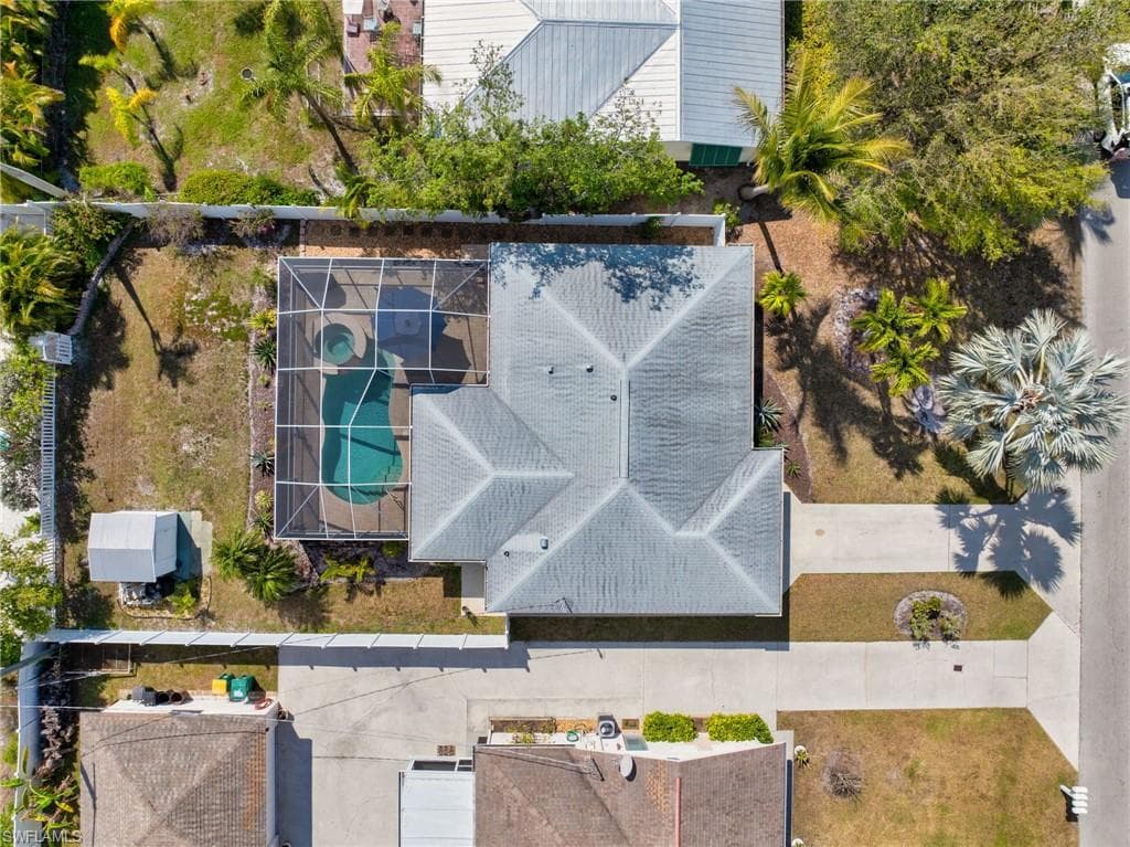 34 4th St, Bonita Springs, FL 34134-19