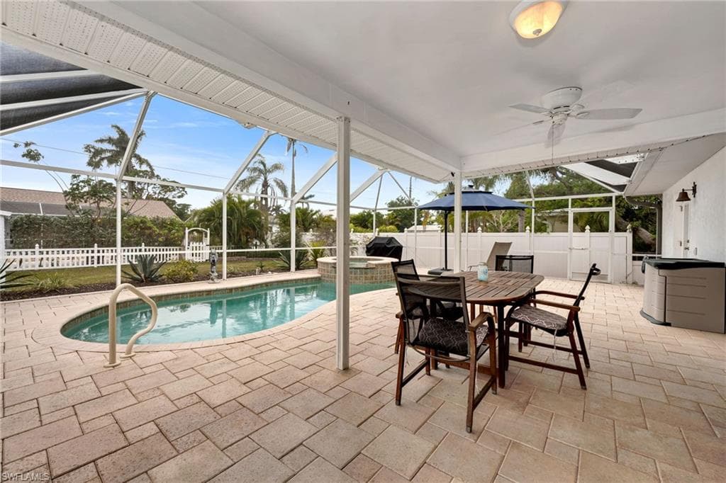 34 4th St, Bonita Springs, FL 34134-3
