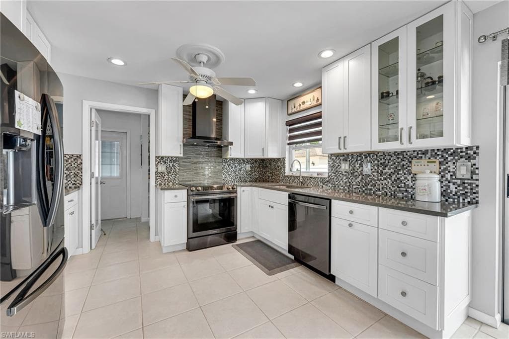 34 4th St, Bonita Springs, FL 34134-6