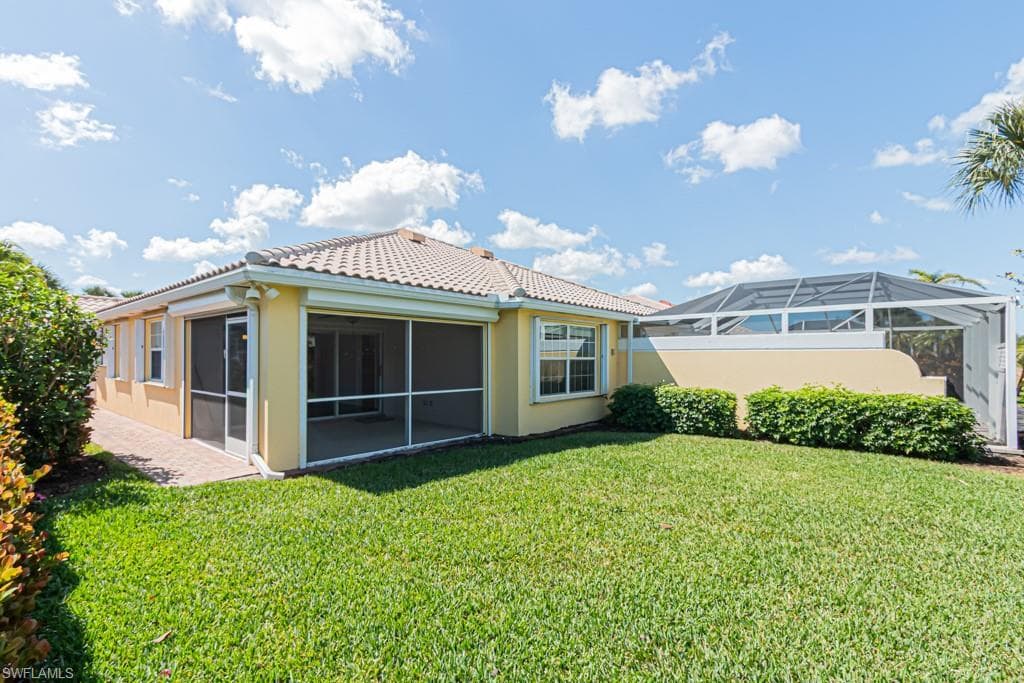 7811 Ionio Ct, Naples, FL 34114-16