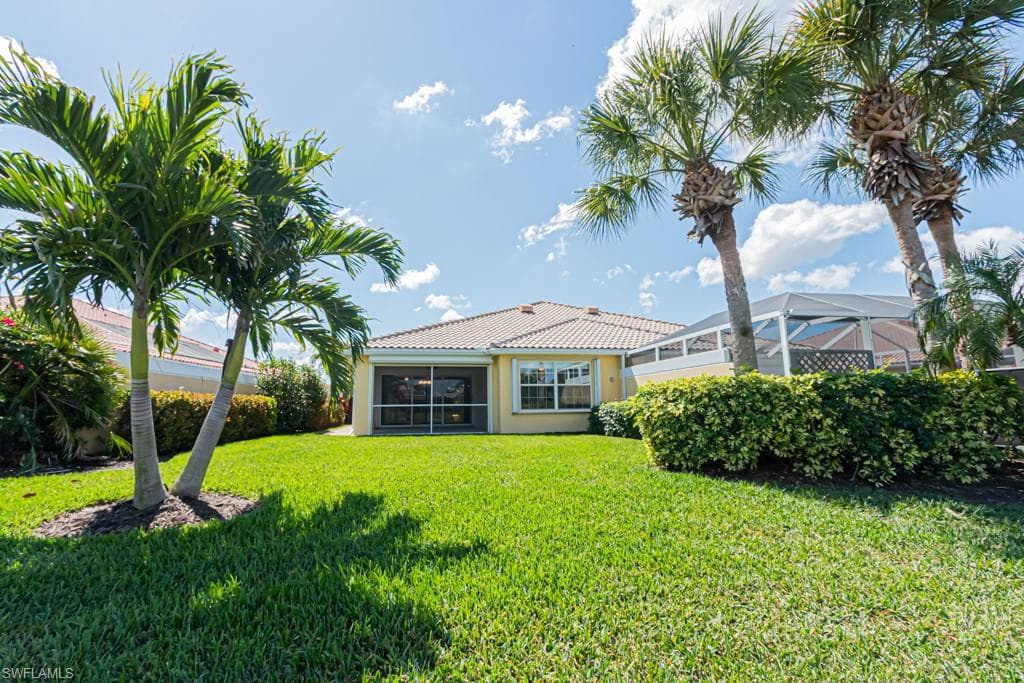7811 Ionio Ct, Naples, FL 34114-17