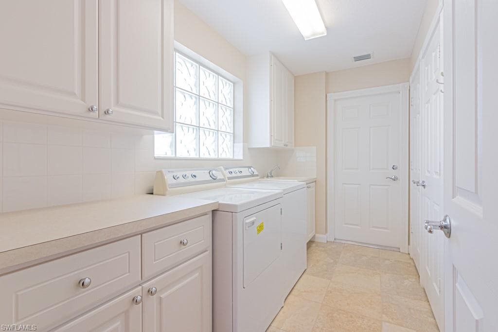7811 Ionio Ct, Naples, FL 34114-27