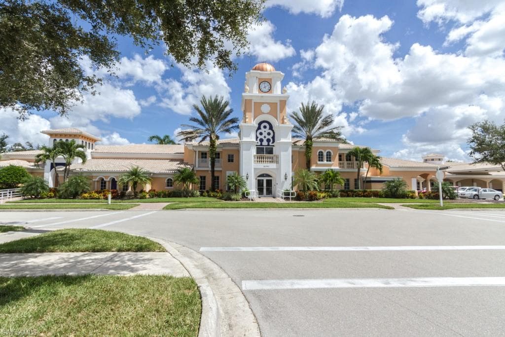 7811 Ionio Ct, Naples, FL 34114-30