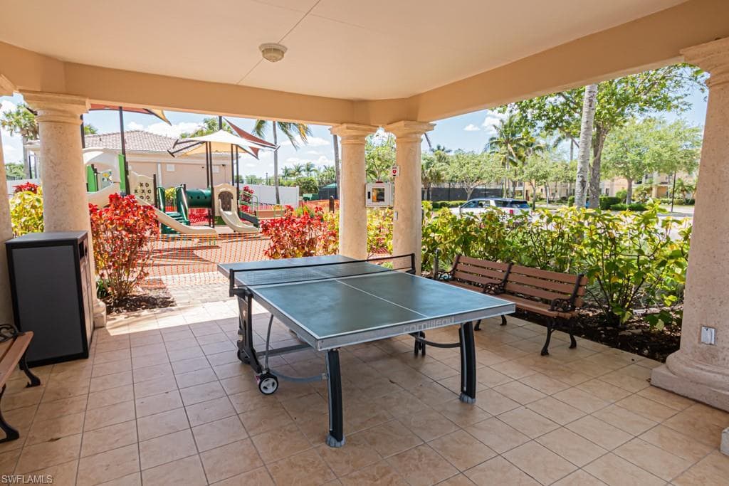 7811 Ionio Ct, Naples, FL 34114-35