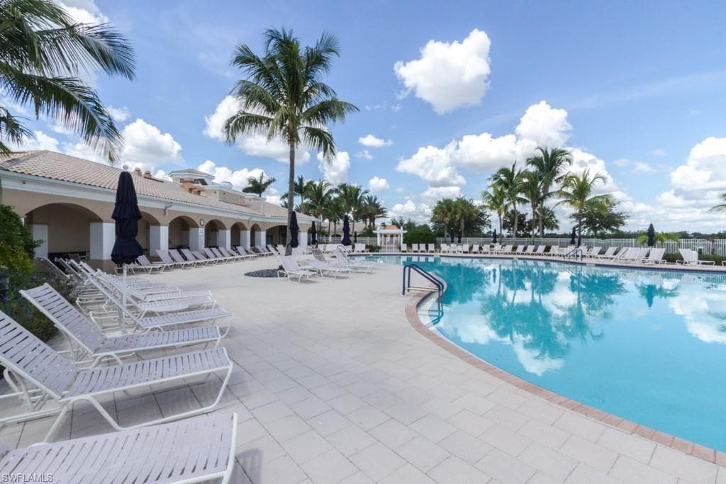 7811 Ionio Ct, Naples, FL 34114-38