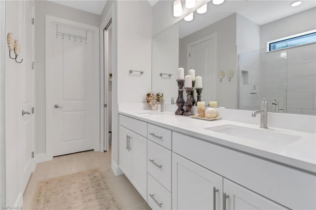 10415 Ventana Ln, Naples, FL 34120-20