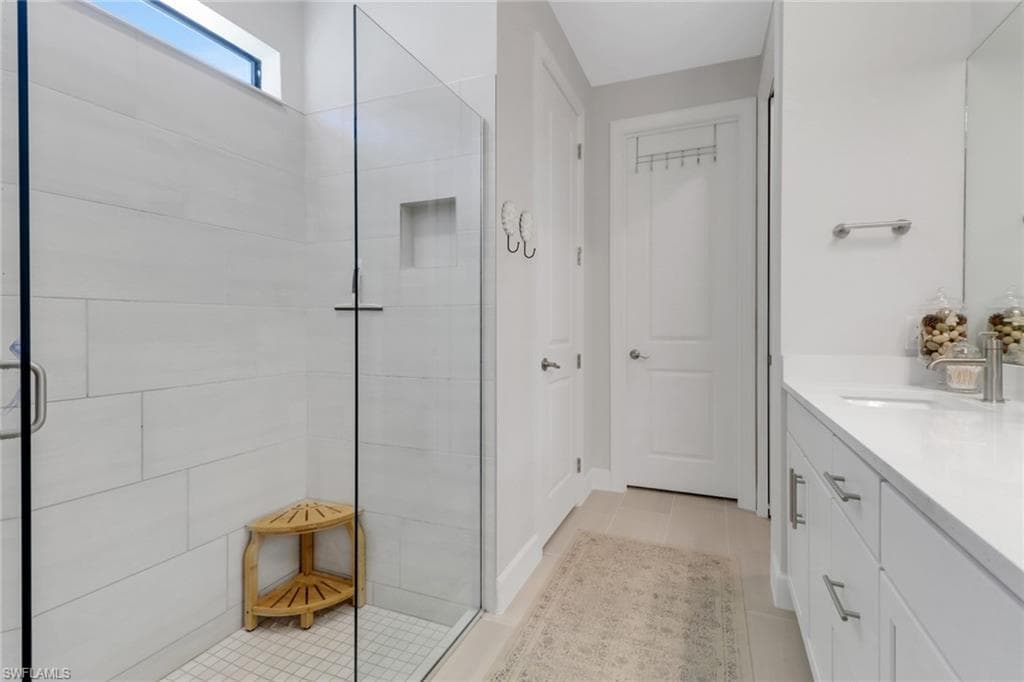 10415 Ventana Ln, Naples, FL 34120-21