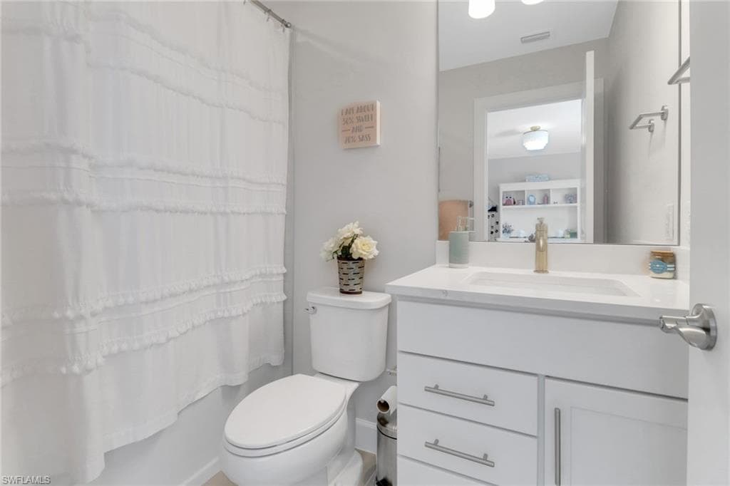 10415 Ventana Ln, Naples, FL 34120-25