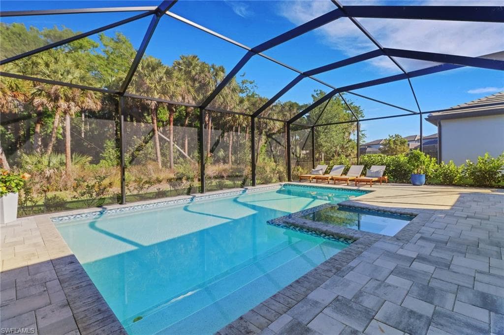 10415 Ventana Ln, Naples, FL 34120-31