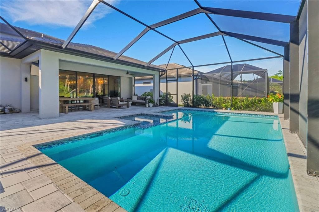 10415 Ventana Ln, Naples, FL 34120-32