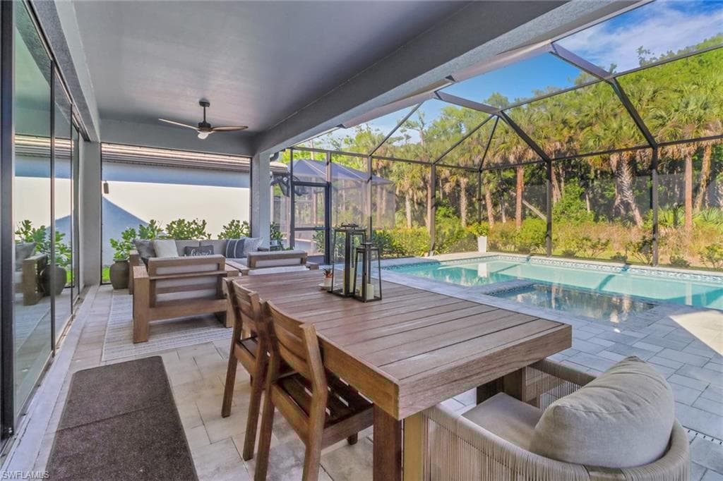 10415 Ventana Ln, Naples, FL 34120-3