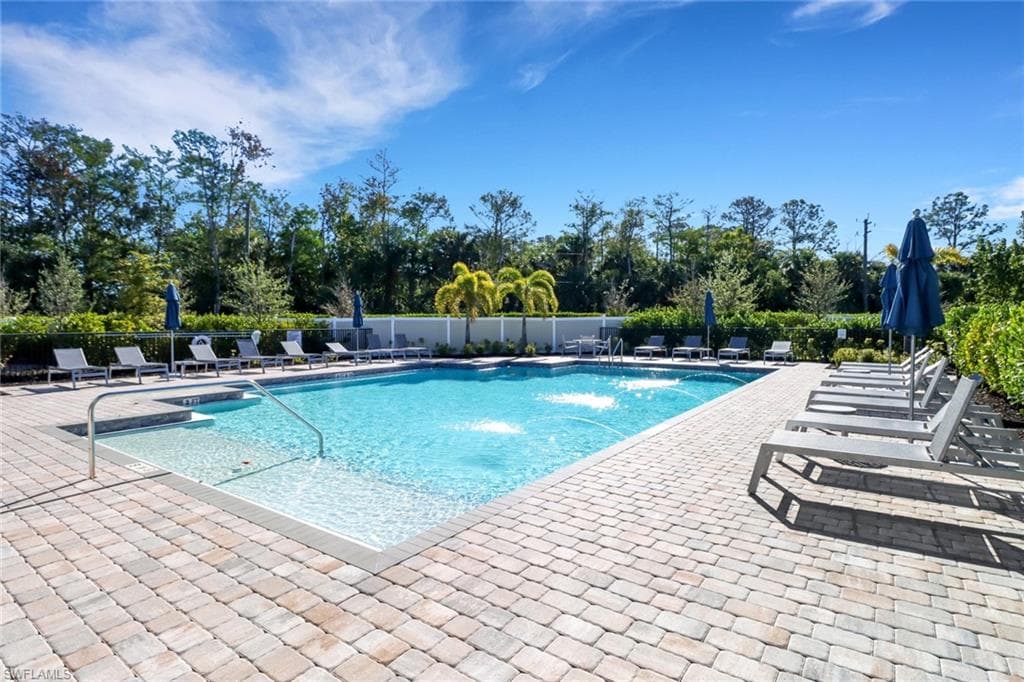 10415 Ventana Ln, Naples, FL 34120-41
