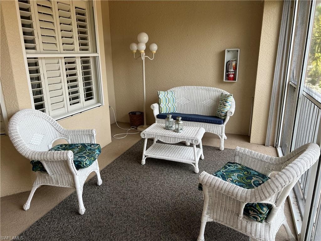 8605 Naples Heritage Dr 2, Naples, FL 34112-4