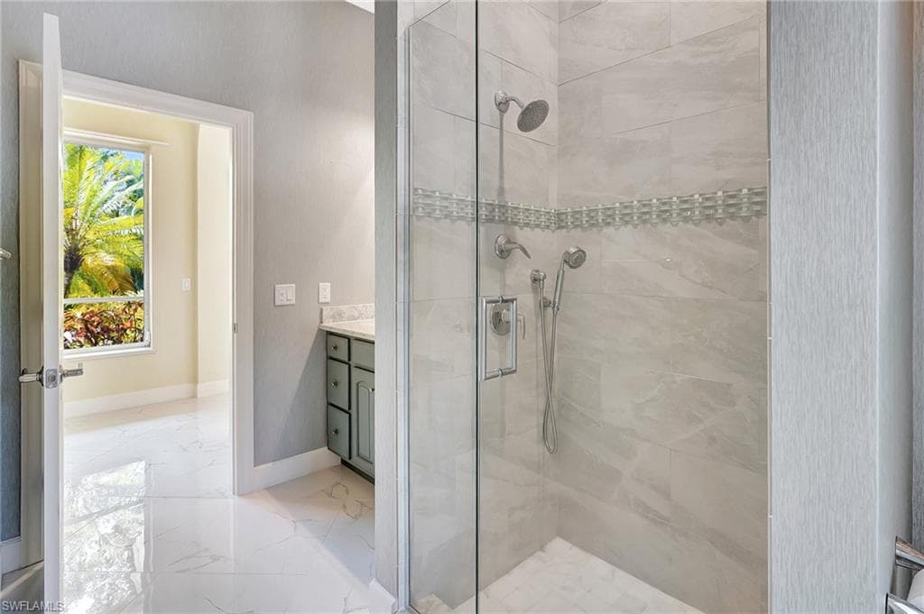 27231 Lakeway Ct, Bonita Springs, FL 34134-17