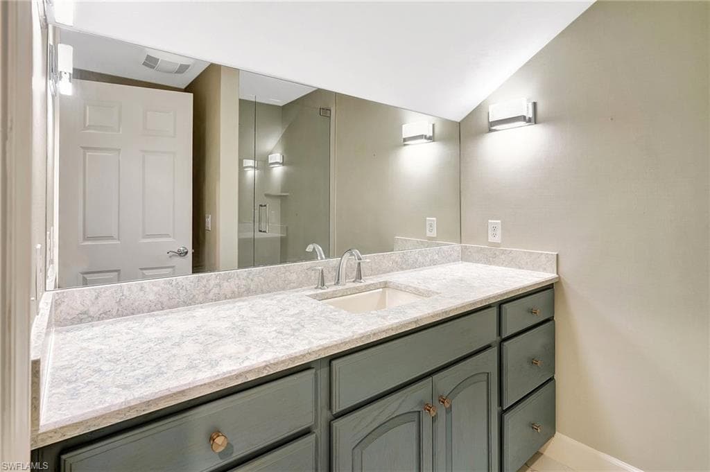 27231 Lakeway Ct, Bonita Springs, FL 34134-24