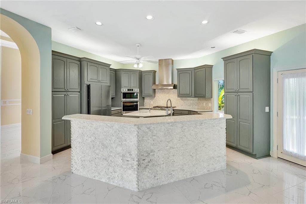 27231 Lakeway Ct, Bonita Springs, FL 34134-33