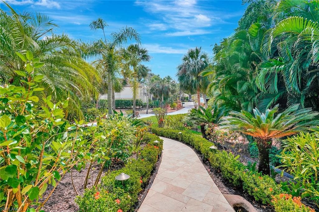 27231 Lakeway Ct, Bonita Springs, FL 34134-3