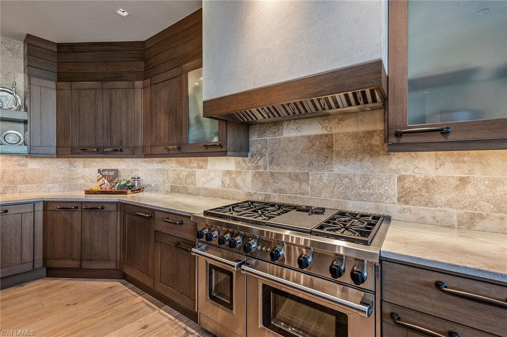 13675 Vanderbilt Dr 1107, Naples, FL 34110-12