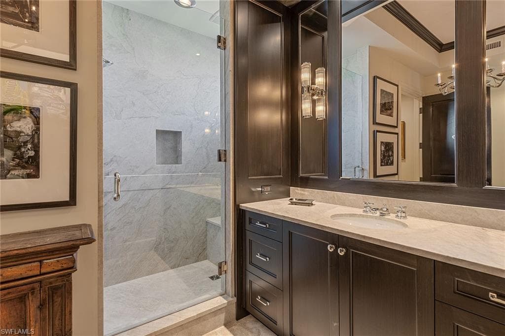 13675 Vanderbilt Dr 1107, Naples, FL 34110-31