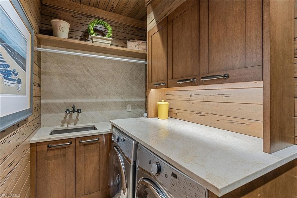13675 Vanderbilt Dr 1107, Naples, FL 34110-33