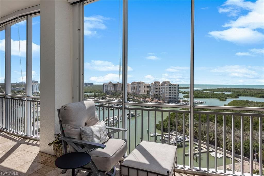 13675 Vanderbilt Dr 1107, Naples, FL 34110-37