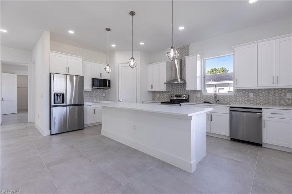 3533 22nd Ave SE, Naples, FL 34117-18