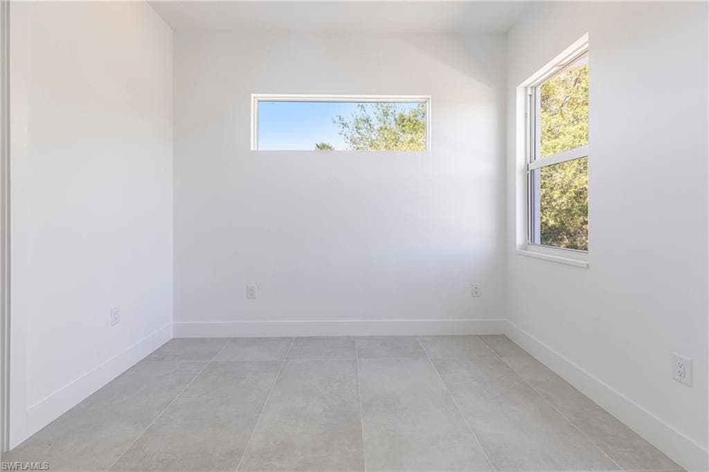 3533 22nd Ave SE, Naples, FL 34117-35