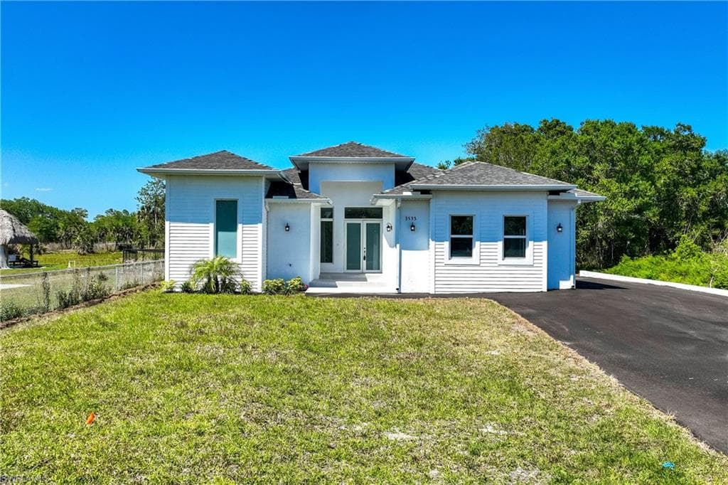 3533 22nd Ave SE, Naples, FL 34117-4