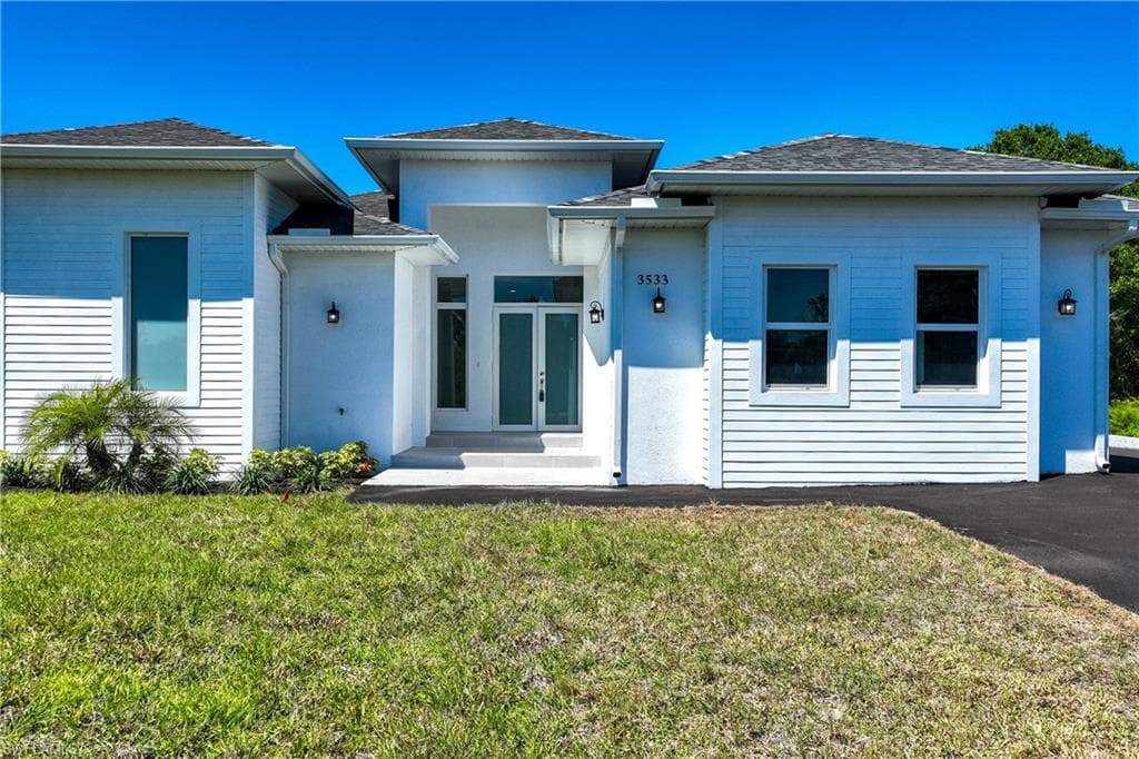 3533 22nd Ave SE, Naples, FL 34117-7