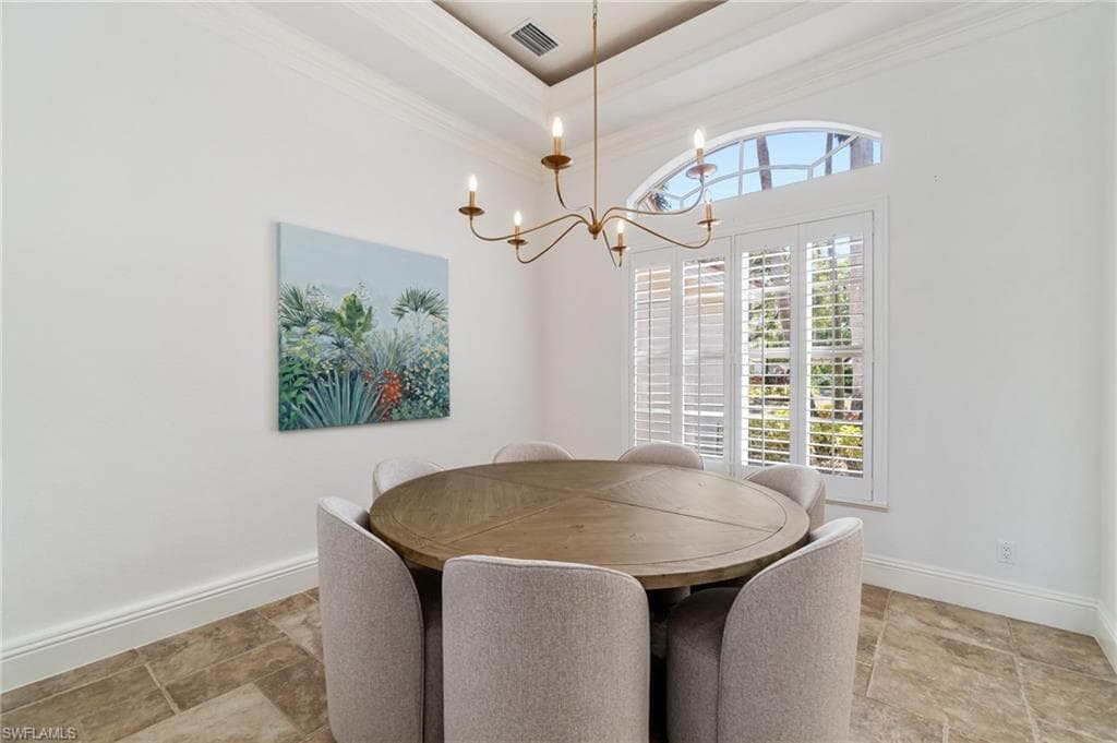 4785 Kittiwake Ct, Naples, FL 34119-11