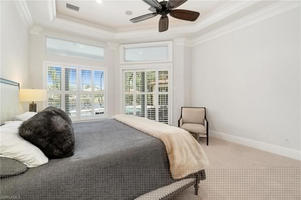 4785 Kittiwake Ct, Naples, FL 34119-22